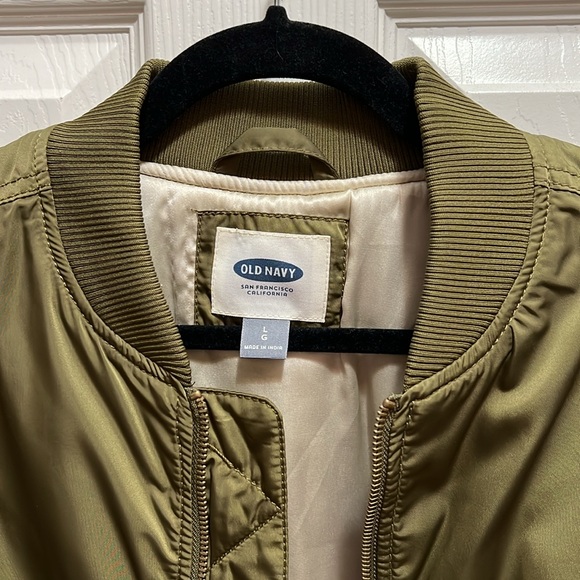 Old Navy Olive Green Bomber Jacket w/pockets, Size Large - Picture 11 of 13